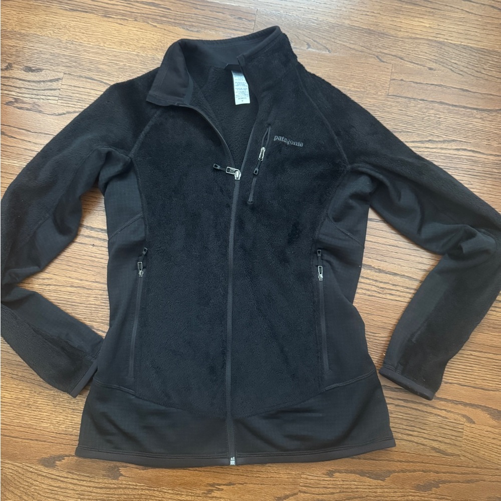 Women’s like new Patagonia fleece jacket - M